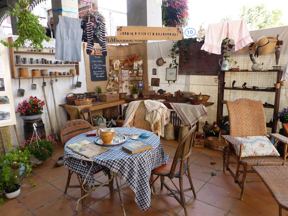 LE GRAND VIDE GRENIER